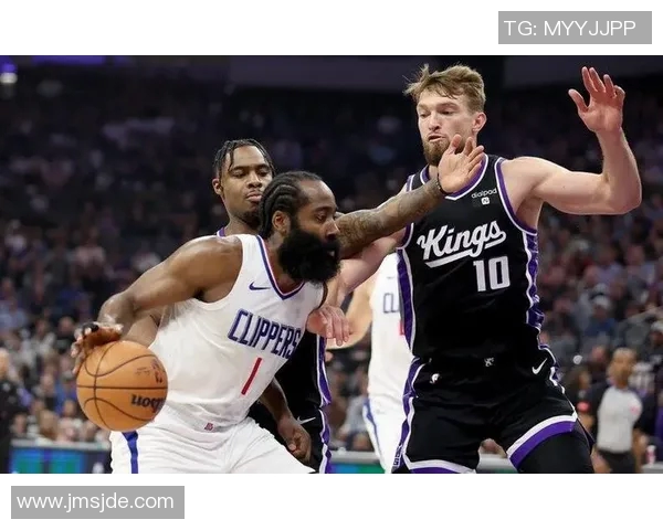 芝加哥公牛与洛杉矶快船的精彩对决回顾与分析