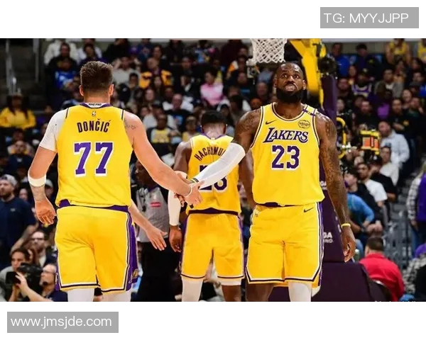 2017年鹈鹕与湖人激战回顾：精彩瞬间与球员表现分析