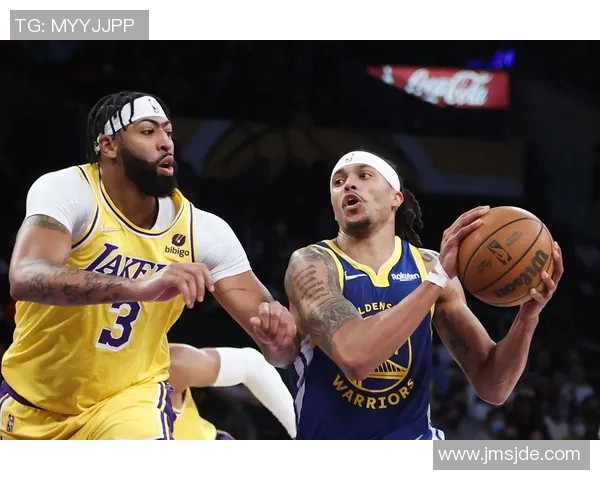 2021年NBA季后赛勇士与湖人激战回顾及精彩瞬间分析