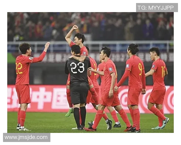 中国与新加坡足球队激战在即谁能在友谊赛中笑到最后