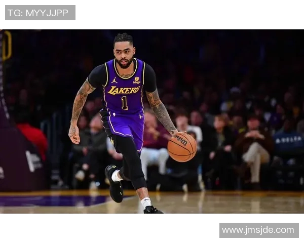 拉塞尔威斯布鲁克的篮球传奇与职业生涯回顾：从天才新秀到全明星巨星的蜕变