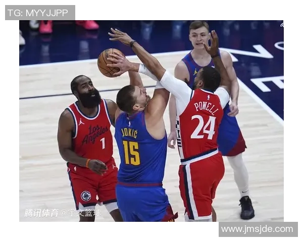 掘金对战快船小莫里斯展现全能实力引发球迷热议 掘金对战快船小莫里斯展现全能实力引发球迷热议