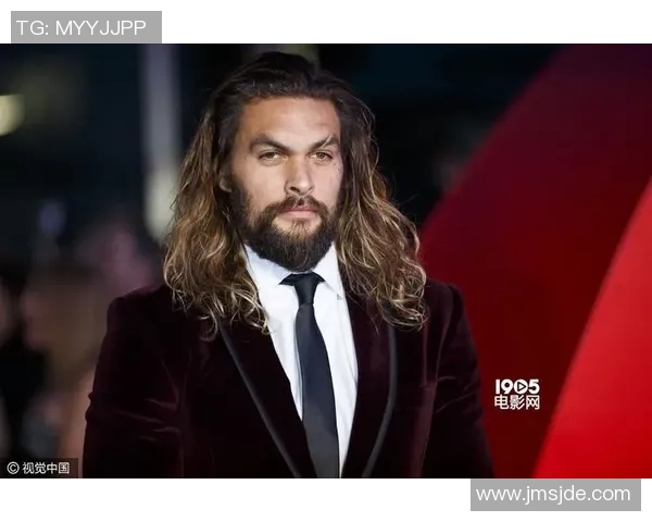 海王与亚当斯的巅峰对决谁能在海洋与陆地之间夺得胜利