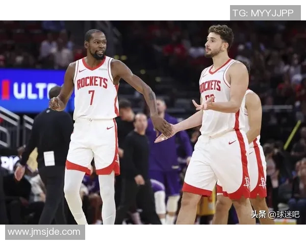 火箭与雷霆激战三月二十七日NBA赛场精彩对决回顾与分析 火箭与雷霆激战三月二十七日NBA赛场精彩对决回顾与分析