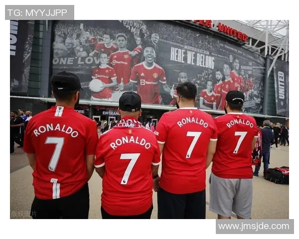 曼联对阵皇马C罗重返老特拉福德引发球迷热议