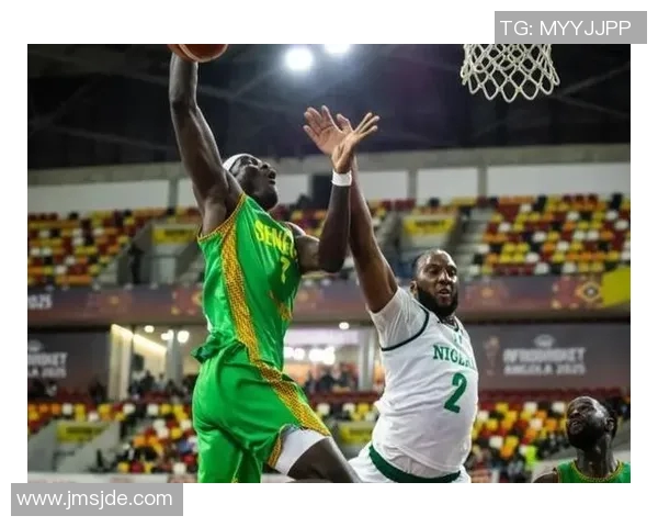 激战进行时男篮对决尼日利亚直播精彩瞬间不容错过