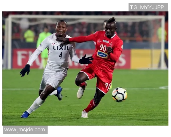 鹿岛鹿角对阵河床的精彩较量揭示了足球战术与团队合作的重要性